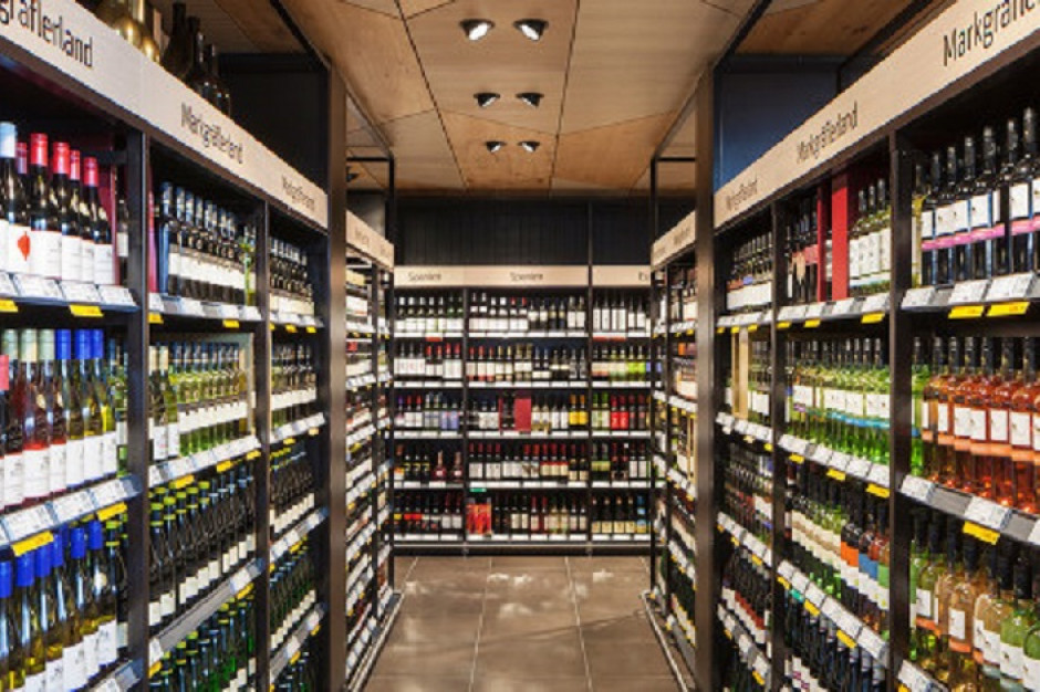 Rewe eksperymentuje z nowinkami w wyposażeniu supermarketów