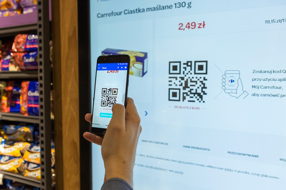 fot. Carrefour Carrefour poszerza usługi zakupów internetowych o m-commerce i dostawę tego samego dnia