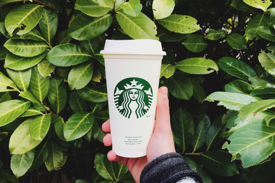 Kubek wielokrotnego użytku, fot. materiały prasowe Starbucks: Przyjdź po kawę ze swoim kubkiem