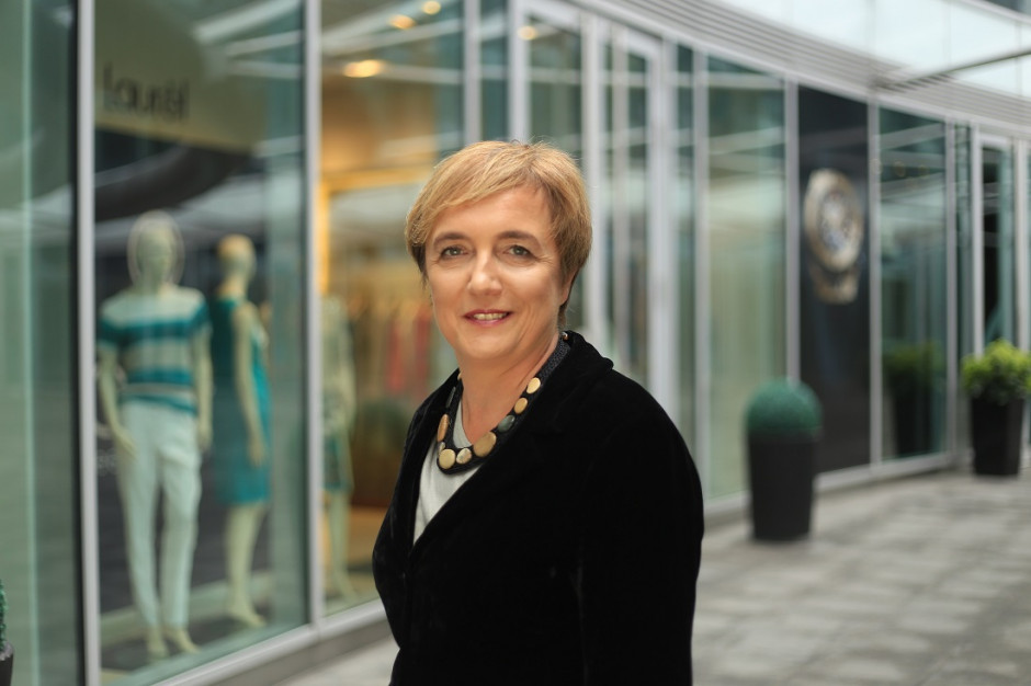 Na zdj. Katarzyna Michnikowska, dyrektor w Dziale Doradztwa i Badań Rynku Colliers International. Fot. materiały prasowe Colliers International: Oferta handlowo-usługowa w biurowcach coraz bogatsza