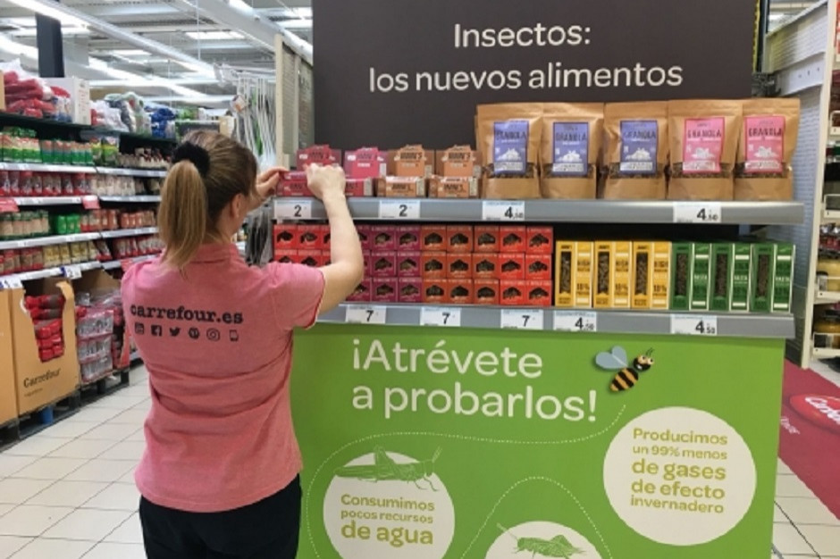 fot. Carrefour Carrefour wprowadził linię produktów spożywczych na bazie owadów