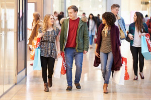 PwC: Konsumenci chcą płacić więcej za doświadczenia zakupowe