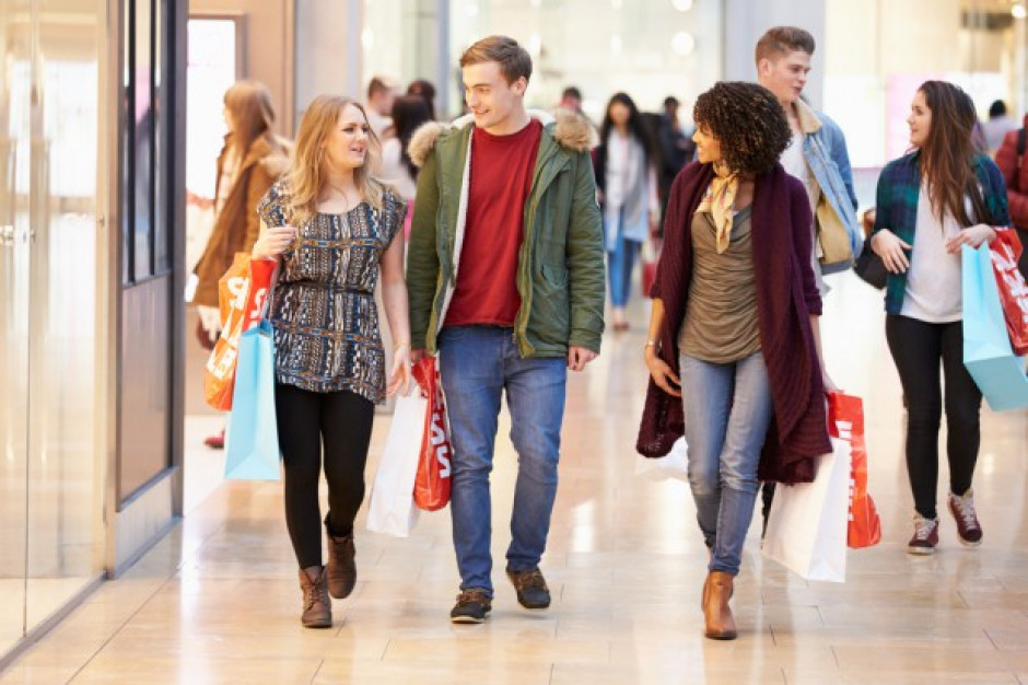 Fot. Shutterstock.com PwC: Konsumenci chcą płacić więcej za doświadczenia zakupowe