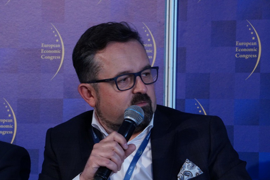 Jakub Kłoczewiak, dyrektor ds. relacji z klientami Allegro. Fot. PTWP Dyrektor Allegro: Znieśliśmy bariery, które towarzyszą handlowi w internecie (wideo)