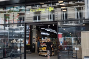 Carrefour otwiera sklep, w którym 25 proc. asortymentu to produkty bio (galeria)
