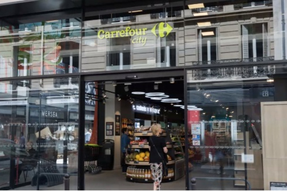 Sklep Carrefour City BEAUPASSAGE, fot. Carrefour.com Carrefour otwiera sklep, w którym 25 proc. asortymentu to produkty bio (galeria)