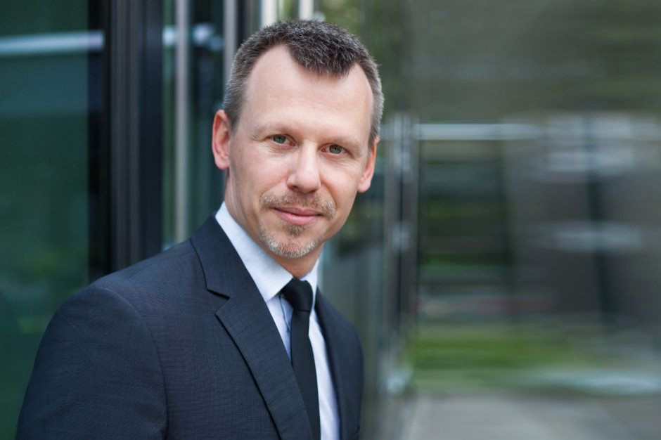Na zdj. Szymon Łukasik, dyrektor Działu Reprezentacji Najemców Handlowych w firmie Cresa Polska. Fot. materiały prasowe Cresa: Polski rynek wciąż interesujący dla marek handlowych, ale sukces zależy od lokalizacji