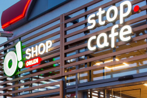 PKN Orlen ma w Polsce 1621 punktów Stop Cafe, w tym 31 sklepów convenience O!SHOP