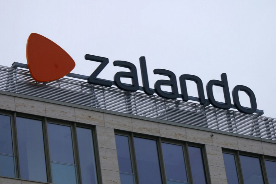 fot. Shutterstock Zalando spodziewa się niższych zysków z powodu zbyt ciepłego i długiego lata