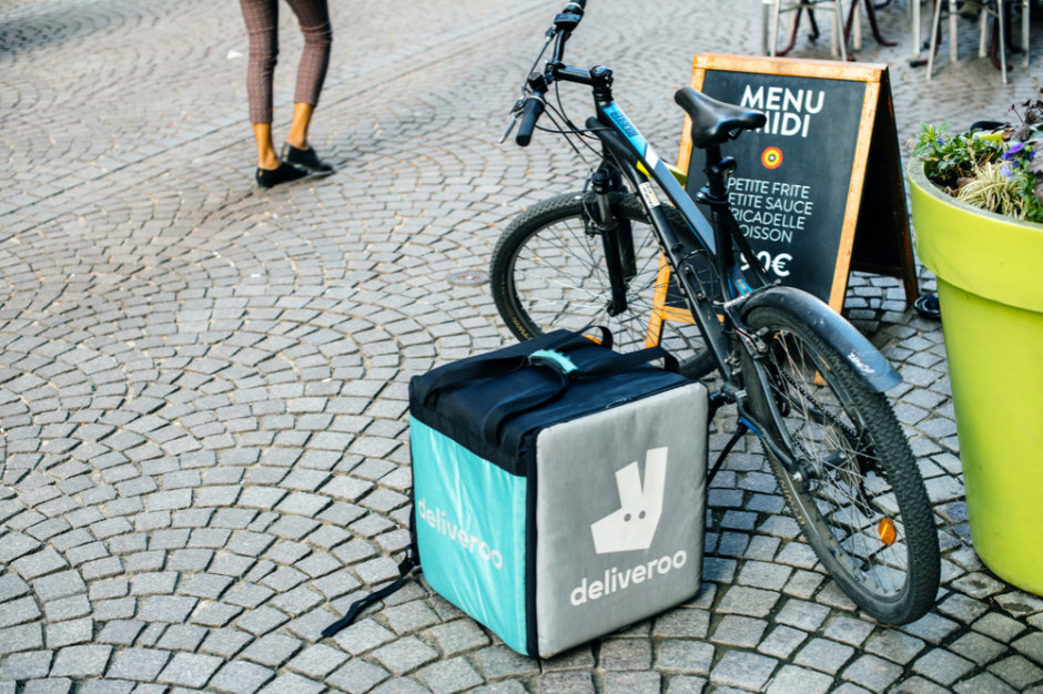 Fot. Shutterstock.com Uber przejmie Deliveroo?