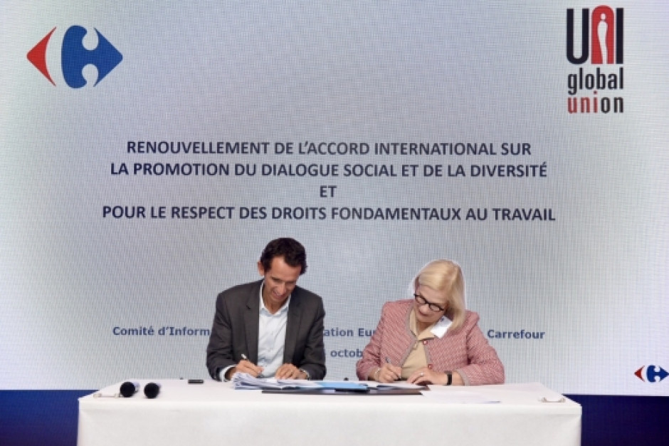 Na zdj. Alexandre Bompard i Christy Hoffman, fot. za Carrefour.com Carrefour zacieśnia współpracę z UNI Global Union