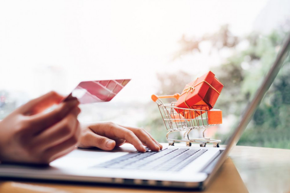 Fot. Shutterstock Nielsen: Do 2022 roku e-handel FMCG będzie rósł o ponad 18 proc. rocznie