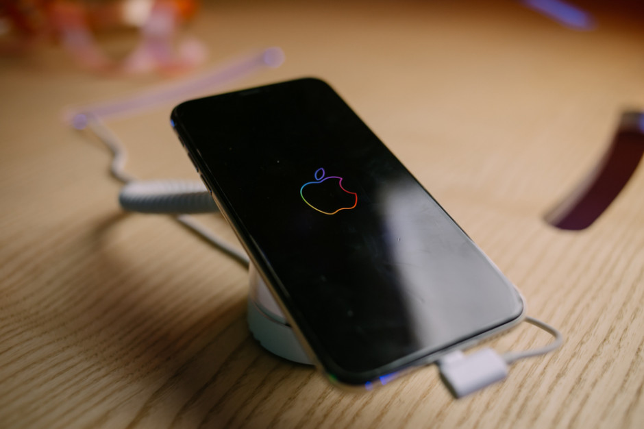 Fot. Shutterstock.com Samsung pozwał swoją ambasadorkę za używanie iPhone'a