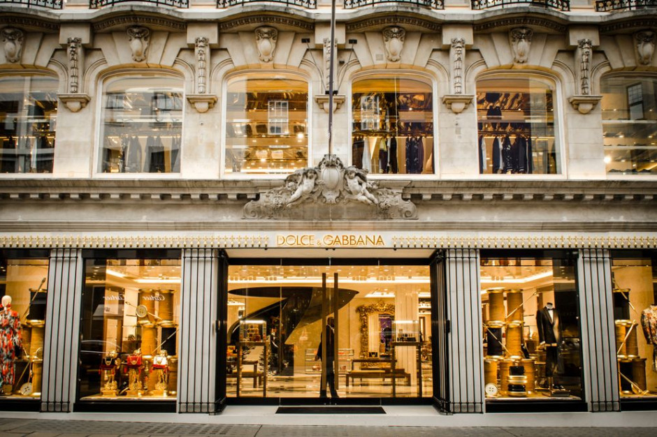 Na zdj. Bond Street w Londynie. Fot. Shutterstock C&W: Zmiany na głównych ulicach handlowych obrazują transformację w handlu