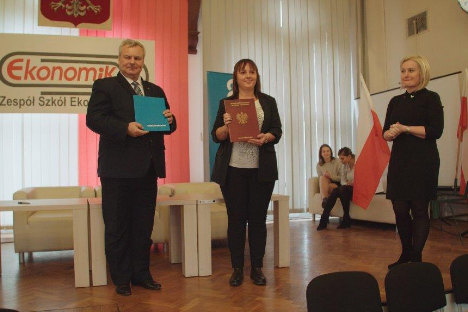Fot. materiały prasowe W gorzowskiej szkole ekonomicznej ruszyła patronacka klasa Castoramy