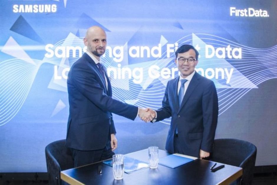 Fot. materiały prasowe Samsung i First Data zmienią smartfon w mobilny terminal płatniczy