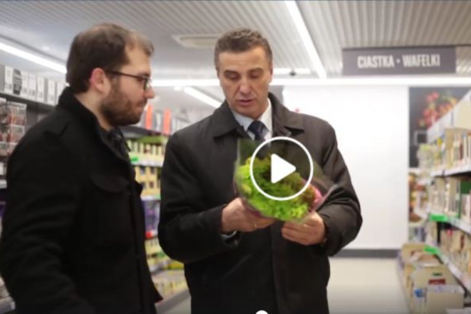 fot. za facebook.com Wiceszef klubu KUKIZ'15 "kontroluje" Lidla (video)