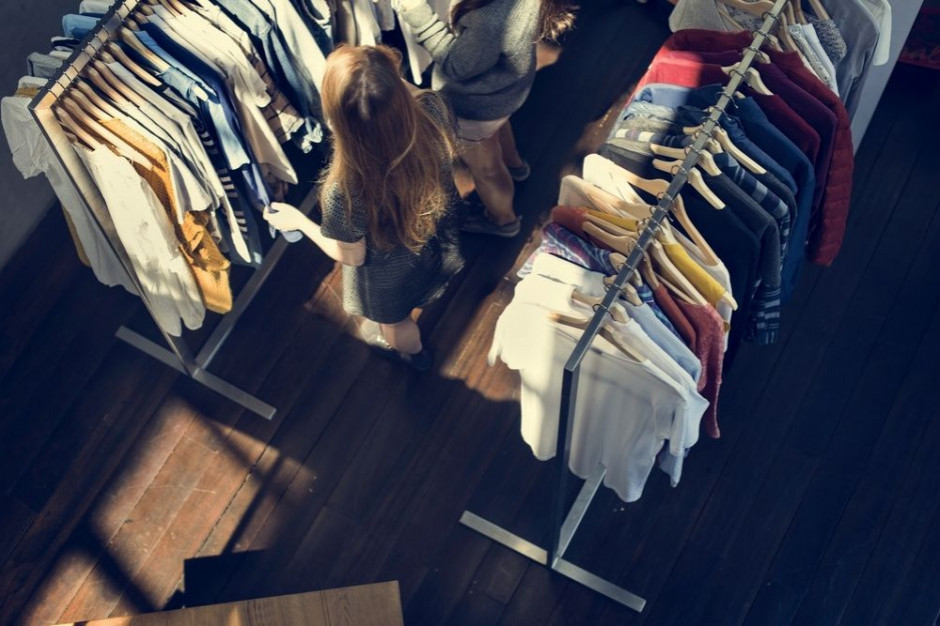 Fot. Shutterstock Zakaz handlu w niedziele – jak wpłynie w tym roku na spółki modowe?