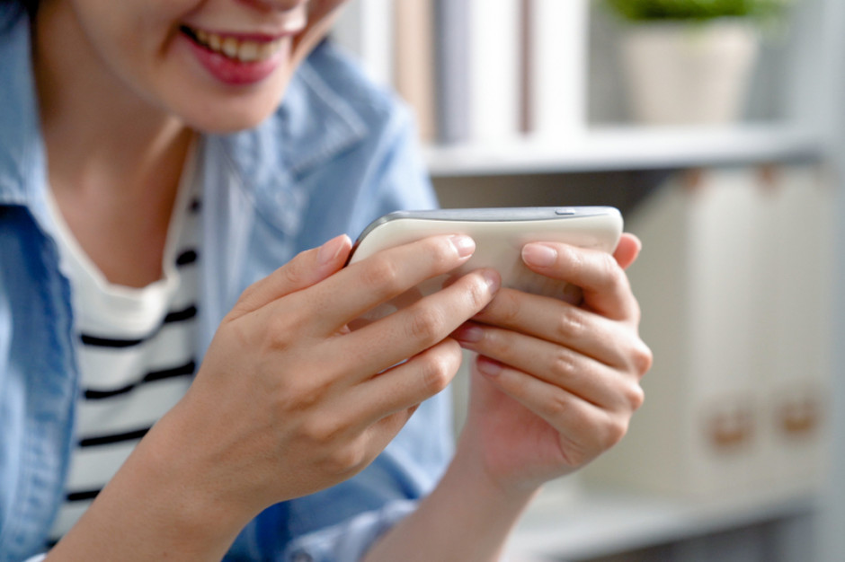 Fot. Shutterstock.com Smartfony zastępują bliskich