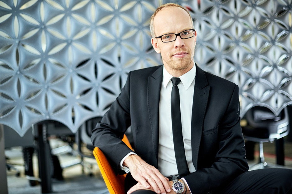 omasz Mika, dyrektor działu powierzchni magazynowo-przemysłowych JLL w Polsce, fot. mat. pras. JLL: Udział sieci handlowych w rynku magazynów wyniósł 32 proc.