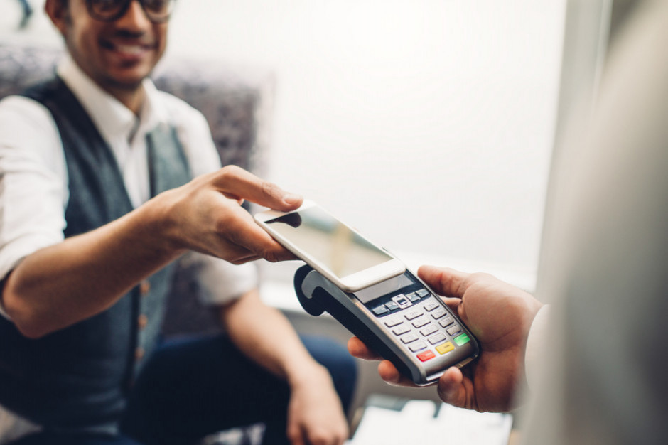 Fot. Shutterstock.com Nest Bank: Płatności zegarkiem i telefonem to przyszłość bankowości