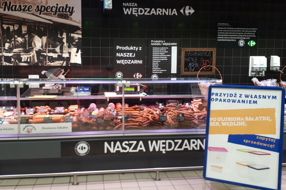 Fot. materiały prasowe Carrefour Własne pudełko i słoik na zakupy - Carrefour realizuje ideę zero waste