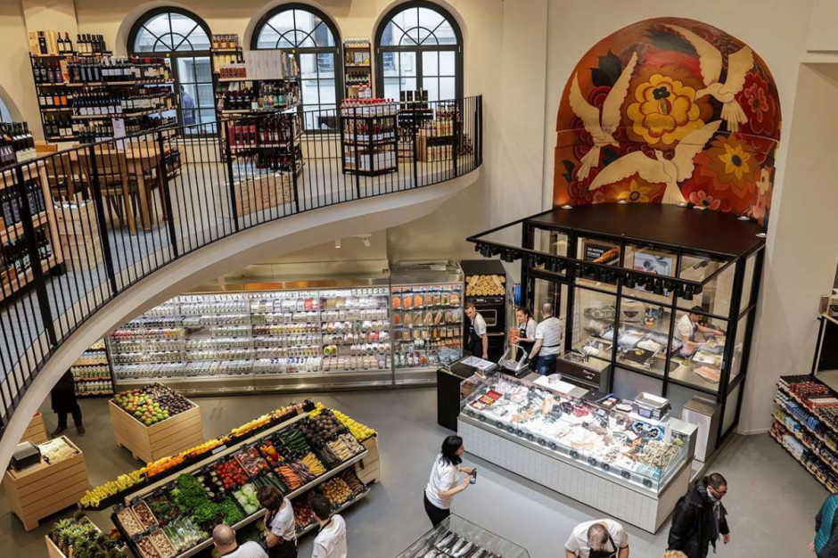 Sklep Fooby, fot. za retaildetail.eu Sklep w budynku po teatrze. Coop testuje koncept z ofertą premium