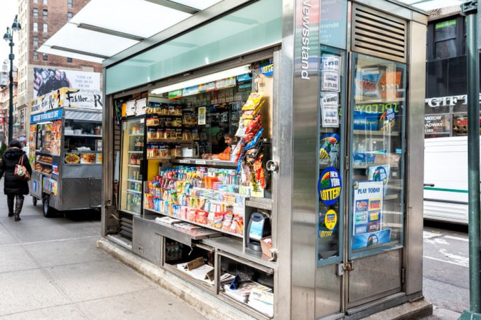 Fot. Shutterstock Liczba kiosków z prasą zmniejszyła się o połowę