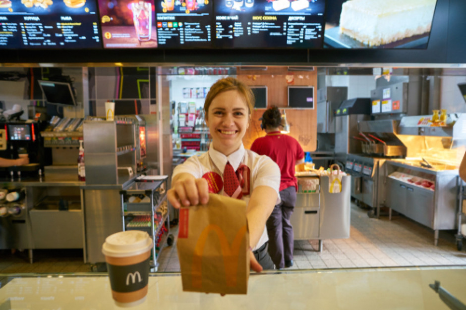 fot. shutterstock McDonald's zmodyfikuje menu. Jadłospis będzie dopasowany do....pogody