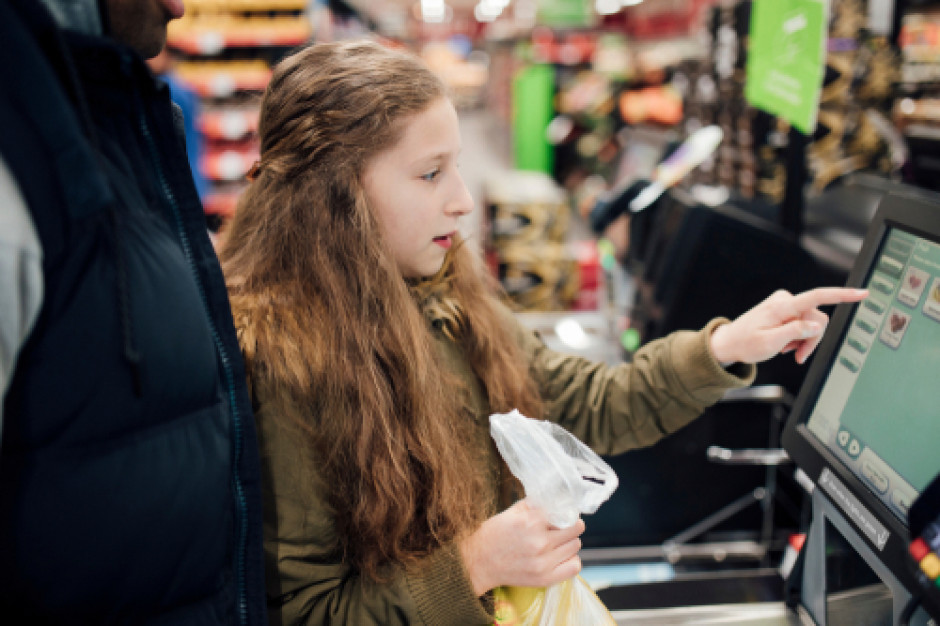 fot. shutterstock Lidl testuje kasy samoobsługowe i planuje otwarcie w tym roku 700. sklepu