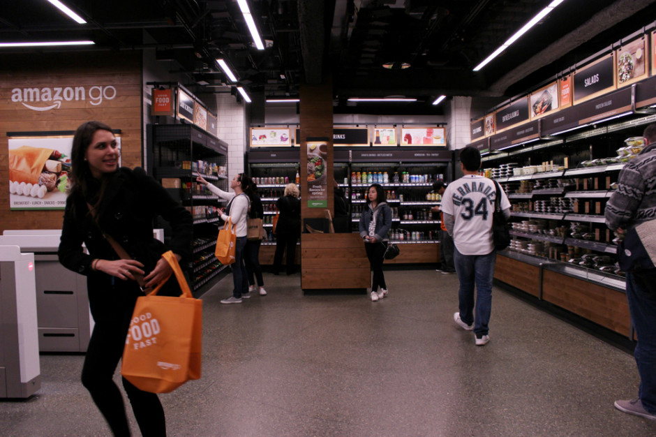 Fot. Shutterstock.com Sklepy Amazon Go będą przyjmowały gotówkę
