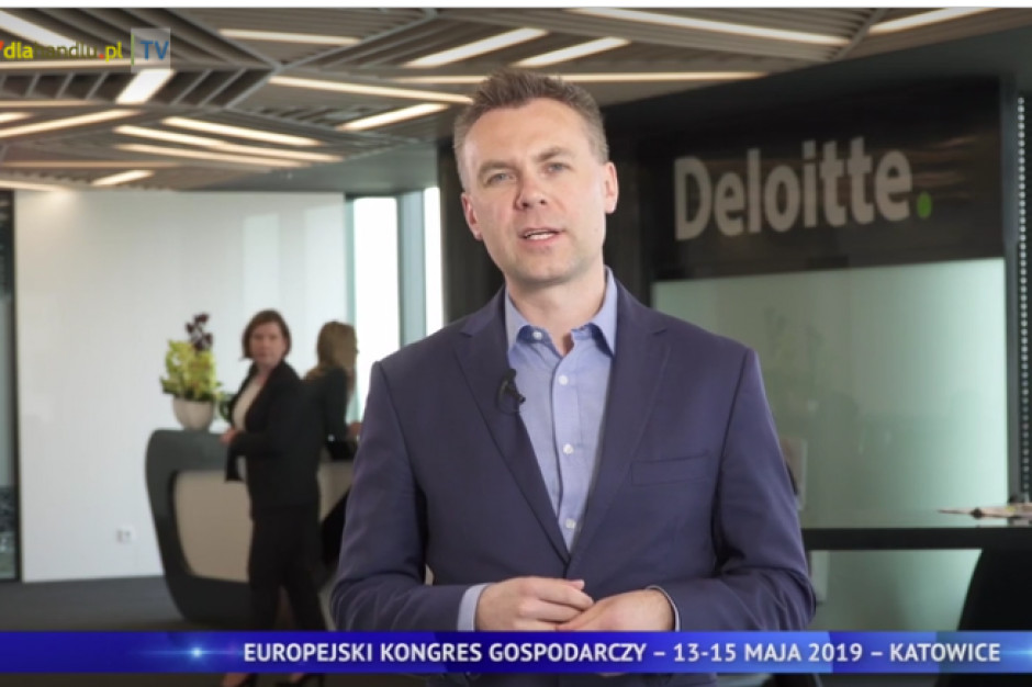 fot. shutterstock EEC 2019: Raport o końcu ery dwóch światów inspiracją do dyskusji Handel 4.0