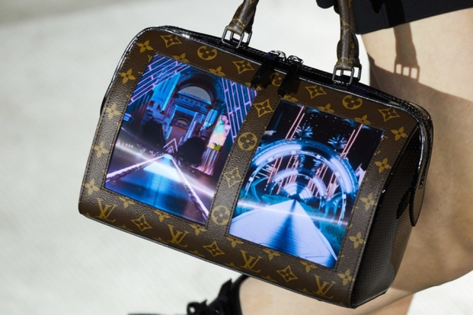 fot. Louis Vuitton Louis Vuitton ma torebki z elastycznymi ekranami za tysiąc dolarów
