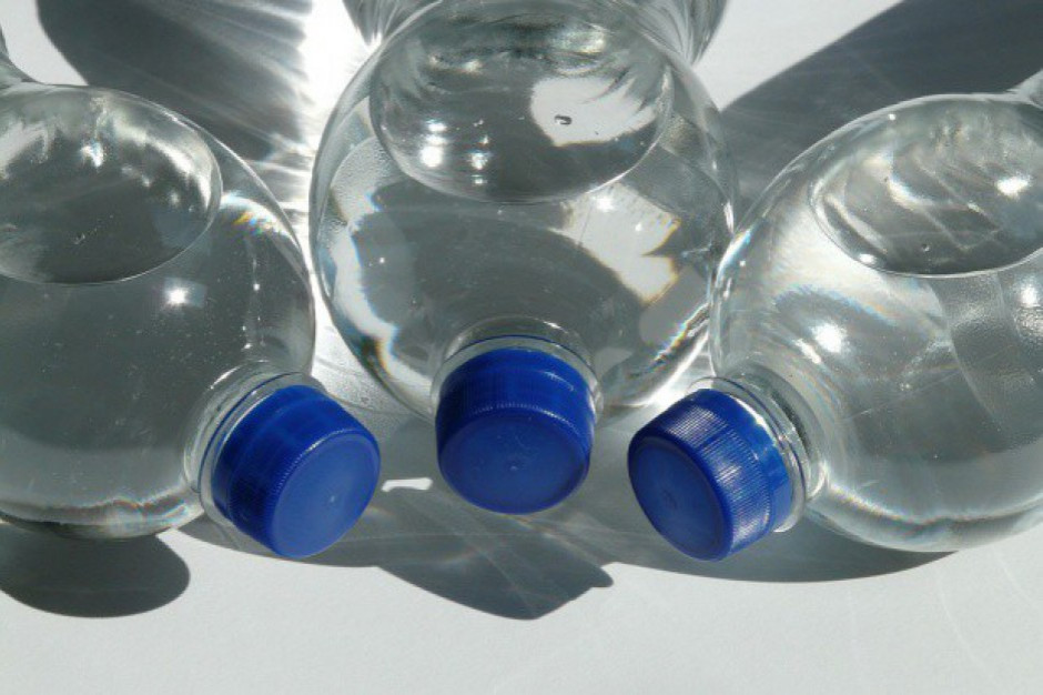 fot. shutterstock MŚ: Kaucja za butelkę plastikową wyniesie 10 groszy