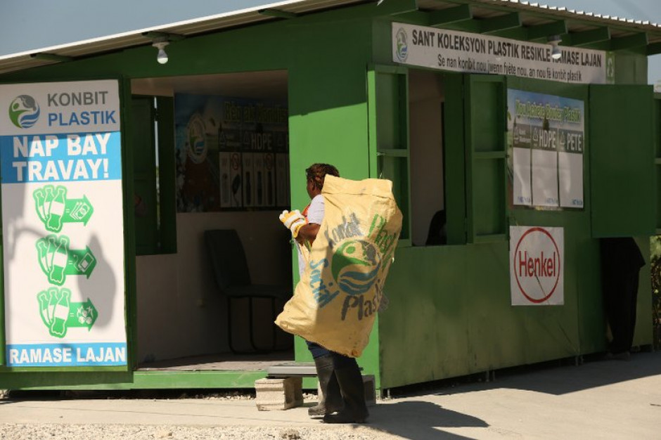 Henkel wprowadza opakowania z odpadów pochodzących ze społecznej zbiórki