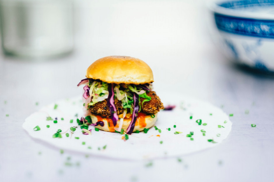 fot. unsplash.com McDonald's przetestuje sprzedaż roślinnych burgerów od Beyond Meat