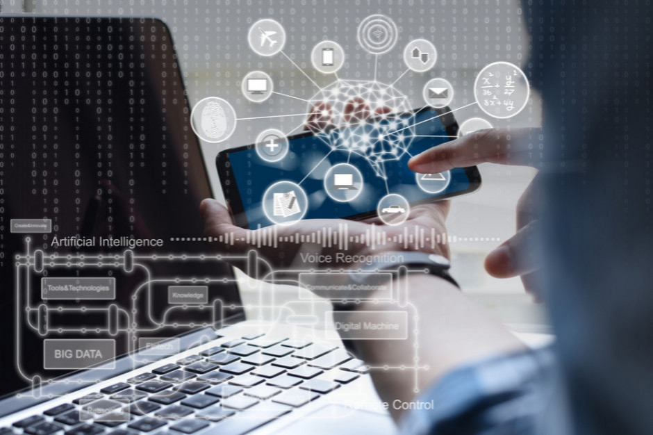 Fot. Shutterstock Pięć najważniejszych tematów związanych z technologią w handlu, poruszanych na Twitterze