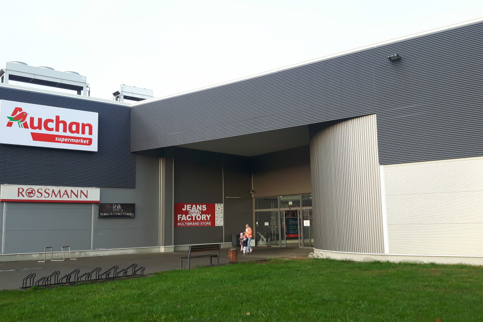 Franczyzowe sklepy Auchan Supermarket ruszają w Józefosławiu i Brwinowie (galeria)