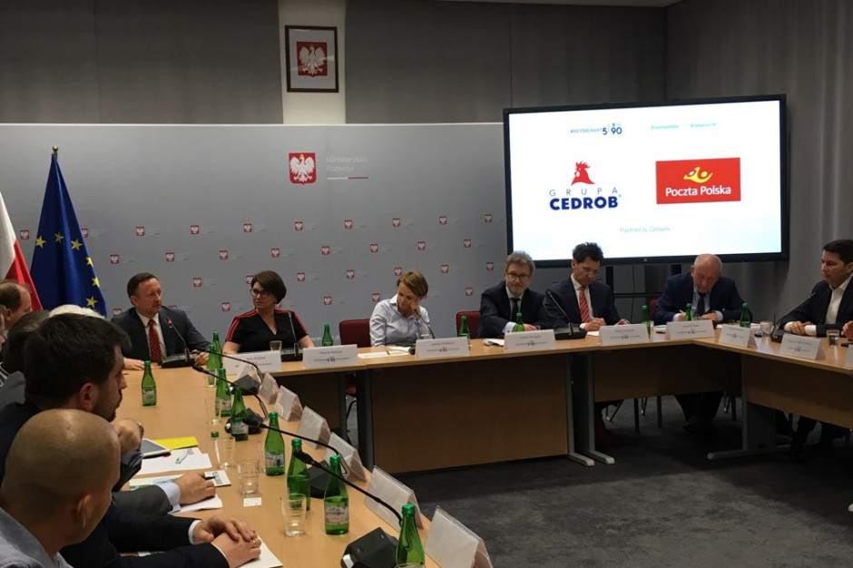 Debata ,,Wybieram 590 - sobota dla Polski", fot. dlahandlu.pl Emilewicz: Happy hours na tanią siłę roboczą w Polsce już się skończyły