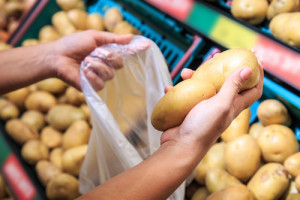 Ziemniak, herbata i rajstopy - to liderzy drożyzny w 2019 roku