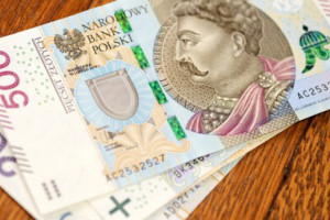 Banknoty w Polsce zużywają się wolniej niż 10 lat temu
