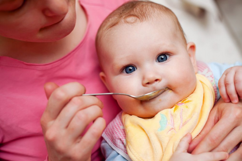 Fot. Shutterstock.com Badanie: Rodzice dzieci do drugiego roku życia częściej sięgają po żywność ekologiczną
