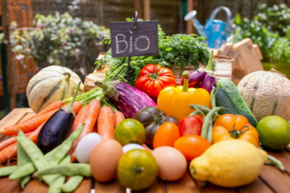 Fot. Shutterstock.com Badanie: Dla sporej części konsumentów produkty bio to oszustwo za wyższe pieniądze