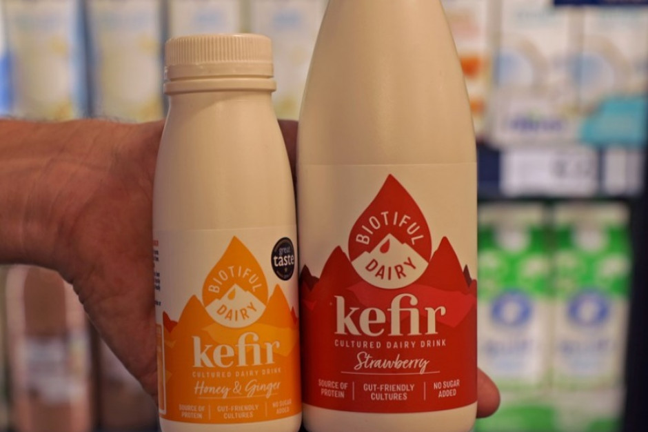 kefir był do niedawna bardzo niszowym produktem mlecznym w Wielkiej Brytanii, fot. Tesco Brytyjczycy "odkryli" kefir, Tesco notuje wzrost popytu na poziomie 400 proc.