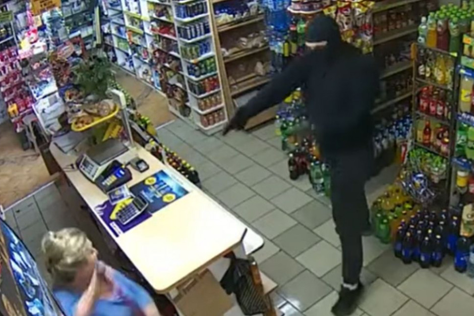Fot. Kociewiak.pl Mopem na napastnika z bronią? Tylko w polskim sklepie!