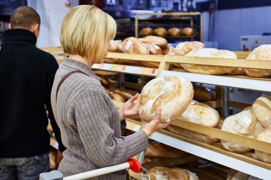 Tesco chce przekształcać piekarnie w sklepy, fot. shutterstock Tesco chce przekształcać piekarnie w sklepy, pracę może stracić ponad 1,8 tys. ludzi
