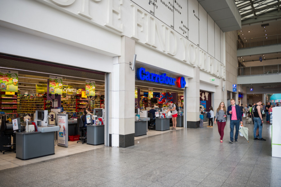 fot. shutterstock, sklep Carrefour w Krakowie Tesco w Bełchatowie zmieni szyld na Carrefour