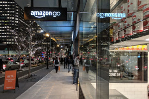 Amazon zaoferował innym detalistom swoją technologię sklepów bez kas