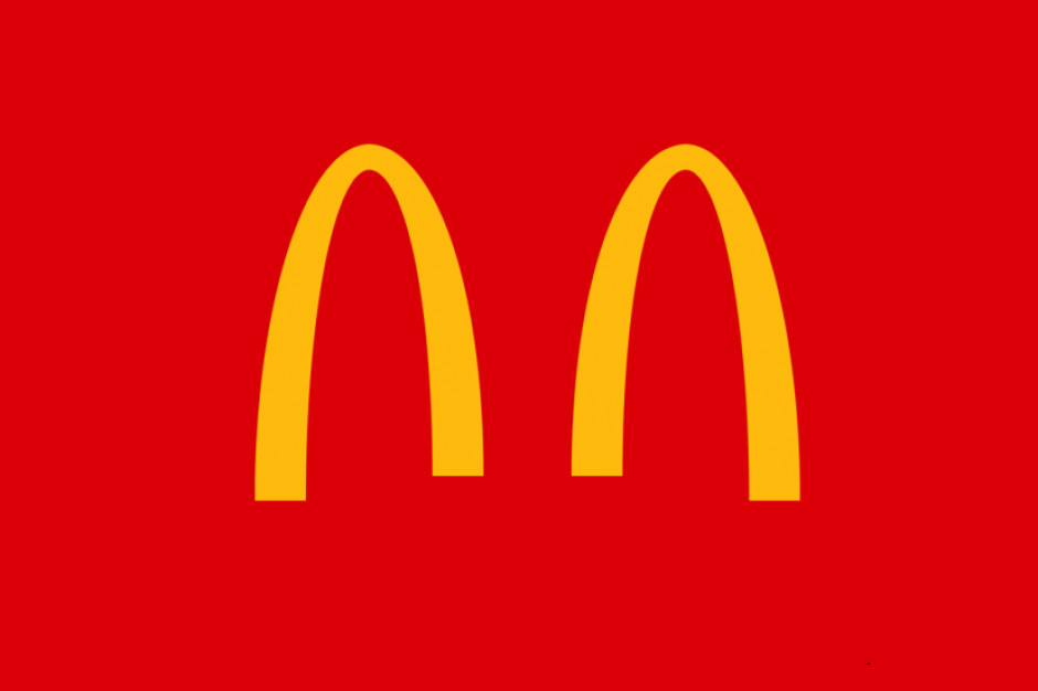 McDonald's przypomina o koronawirusie rozdzielając firmowe łuki