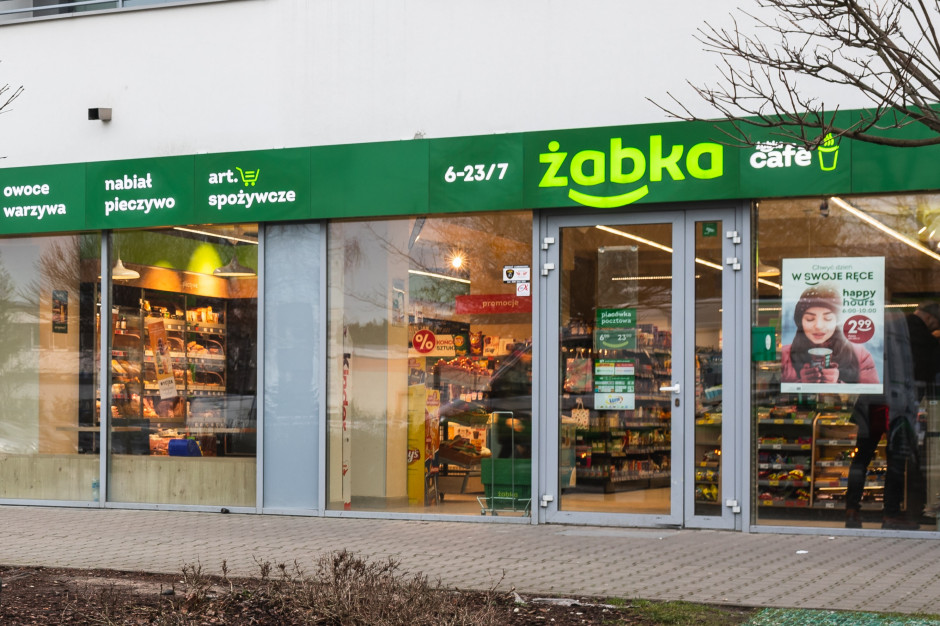 Od kwietnia nowi franczyzobiorcy Żabki mogą liczyć na 16 tys. zł przychodu podstawowego; fot. materiały prasowe Żabka w dobie koronawirusa: rekrutacja franczyzobiorców przez wideo konferencje, gwarancja 16 tys. zł przychodu